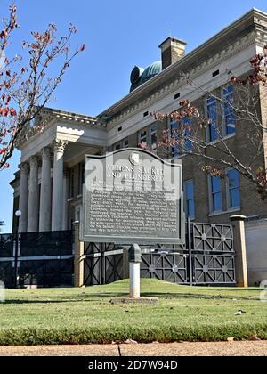 Historische Markierung in Athen Alabama, die die Zerstörung der Stadt durch Union Soldaten während des amerikanischen Bürgerkrieges im Jahr 1862 dokumentiert. Stockfoto