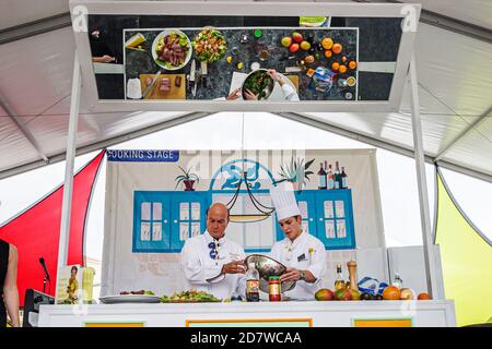 Miami Florida, Coral Gables Miracle Mile Total Health Fair, Händler Stand Stand Display-Ausstellung fördert die Förderung, Kochen Bühne Demonstration Stockfoto