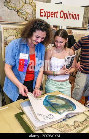 Miami Florida, GeschichteGeschichte des Miami Museums, Internationale Kartenmesse jährliche Veranstaltung im Inneren, Expertenmeinung frei, Stockfoto