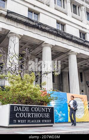 Miami Florida, Flagler Street Dade County Courthouse, Vordersäulen des Gebäudeeingangs, Stockfoto