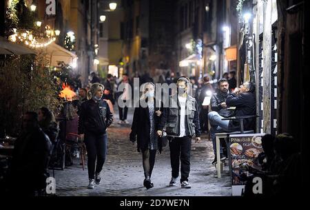 Rom, Italien. Oktober 2020. Leere Felder für die regionale Verordnung. Im Bild: Trastevere. Kredit: Unabhängige Fotoagentur/Alamy Live Nachrichten Stockfoto