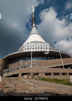 Aussichtsturm Jested, Stadt Liberec, Böhmen, Tschechische Republik Stockfoto