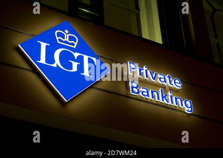 Lugano, Tessin, Schweiz - 14. Oktober 2020 : LGT Private Bank Logo in Lugano. Die LGT Gruppe ist die größte private Privatwirtschaft in Familienbesitz Stockfoto