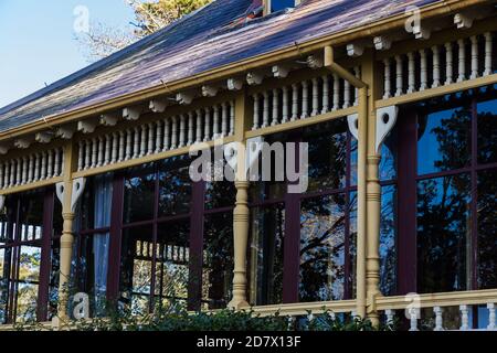 The Blue Mountains, NSW, Australien. Samstag, 8. August 2020. Darley's Restaurant und makellose Gärten, The Blue Mountains, NSW. Darley's Restaurant Stockfoto