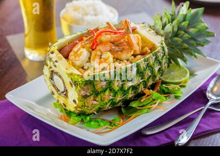 Thailändische Ananas gebratener Reis Stockfoto