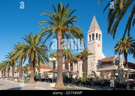 Schöne Sommer Blick auf Trogir Altstadt in Kroatien Stockfoto