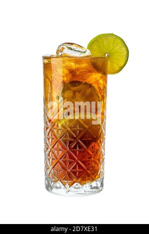 Long Island Ice Tee oder Cuba Libre auf weißem Hintergrund Stockfoto