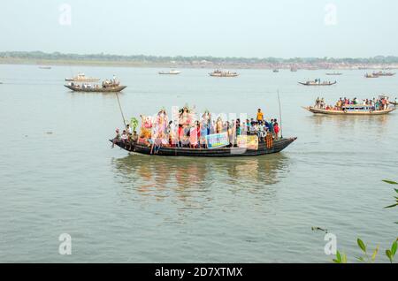 durga Idol Immersion bei taki Stockfoto