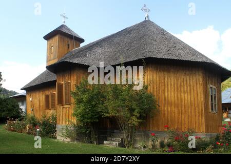 Außenansicht der christlich-orthodoxen Kirche im Lepsa-Kloster in der Grafschaft Vrancea, Rumänien. Stockfoto