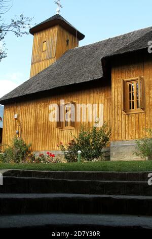 Außenansicht der christlich-orthodoxen Kirche im Lepsa-Kloster in der Grafschaft Vrancea, Rumänien. Stockfoto