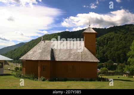 Außenansicht der christlich-orthodoxen Kirche im Lepsa-Kloster in der Grafschaft Vrancea, Rumänien. Stockfoto