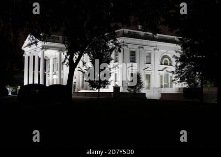 Das Weiße Haus ist am 8. Mai 2019 vom North Lawn in Washington, D.C. aus zu sehen. Quelle: Alex Edelman/The Photo Access Stockfoto