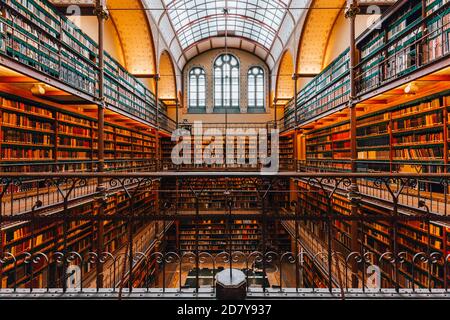 AMSTERDAM NIEDERLANDE, 17. SEPTEMBER 2017: Die historische Cuypers Rijksmuseum Bibliothek Stockfoto