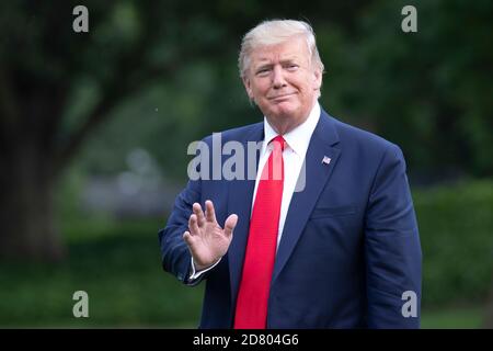US-Präsident Donald Trump kommt an Bord von Marine One nach einem Wochenendausflug nach Bedminster, New Jersey, am 7. Juli 2019 in Washington, DC, im Weißen Haus an. Quelle: Alex Edelman/The Photo Access Stockfoto