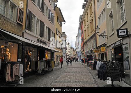 Schweiz/Zürich: Die 2. Corona Virus Welle schlägt die Modebranche und Shops hart Stockfoto