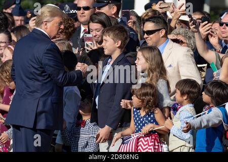 US-Präsident Donald Trump begrüßt die Gäste während des Staatsbesuchs des australischen Premierministers Scott Morrison und seiner Frau Jenny während der Durchführung eines offiziellen Staatsbesuchs im Weißen Haus am 9. September 2019 in Washington, D.C..Quelle: Alex Edelman/The Photo Access Stockfoto