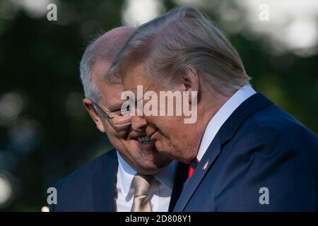 US-Präsident Donald Trump lächelt, als er mit dem australischen Premierminister Scott Morrison während eines offiziellen Staatsbesuchs im Weißen Haus am 9. September 2019 in Washington, D.C., spricht.Quelle: Alex Edelman/The Photo Access Stockfoto