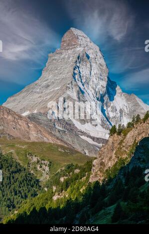 Panoramablick auf das Matterhorn, einem der berühmtesten und ikonischsten Schweizer Berge, Zermatt, Wallis, Schweiz Stockfoto