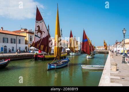 Der alte Kanalhafen von Cesenatico Stockfoto