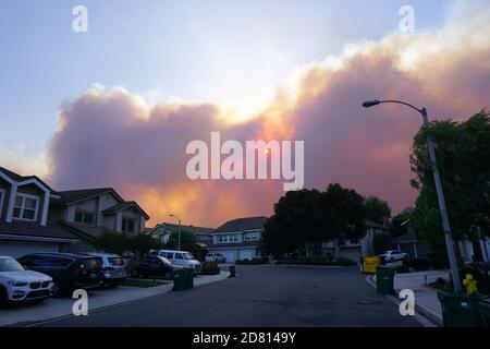 Rauch vom Feuer des Silverado Canyon Stockfoto