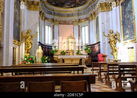 Assisi - August 2019: Innenraum der Kathedrale San Rufino Stockfoto