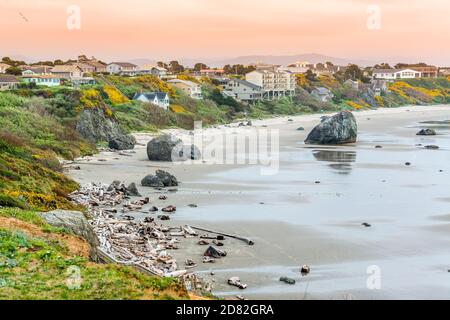 Bandon Strand bei Sonnenuntergang, Oregon - USA Stockfoto