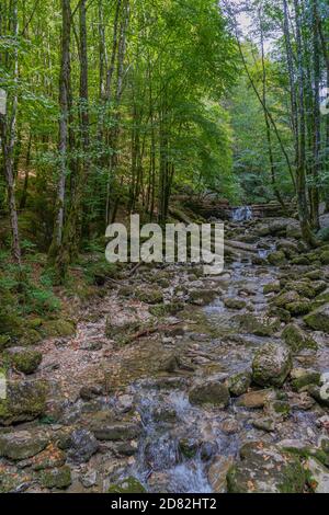 Bonlieu, Frankreich - 09 02 2020: Lake District - die Wasserfall-Straße Stockfoto