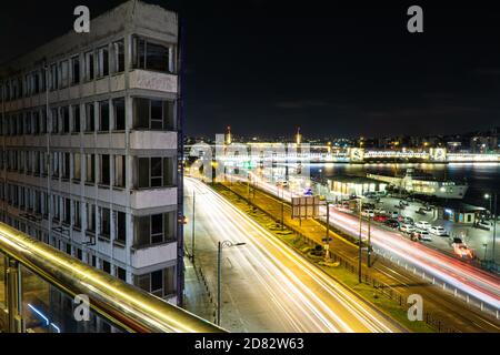 Luftaufnahme der Light Trails auf der Kennedy Street in Istanbul Stockfoto