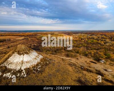 Fernansicht des kreidebutte Hügels im Herbst Stockfoto