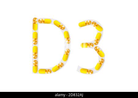Leuchtend gelbe Kapseln bilden Form D3 auf weißem Hintergrund, Vitamin D3 Nahrungsergänzungsmittel Stockfoto