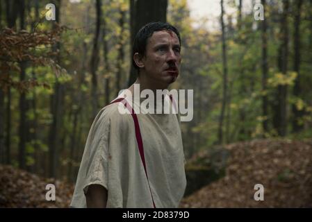 Laurence Rupp, 'Barbaren' (2020) Staffel 1 Credit: Katalin Vermes / Netflix / The Hollywood Archive Stockfoto