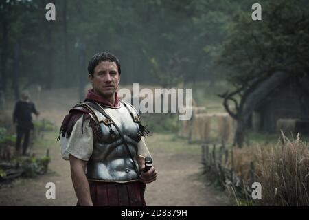 Laurence Rupp, 'Barbaren' (2020) Staffel 1 Credit: Katalin Vermes / Netflix / The Hollywood Archive Stockfoto