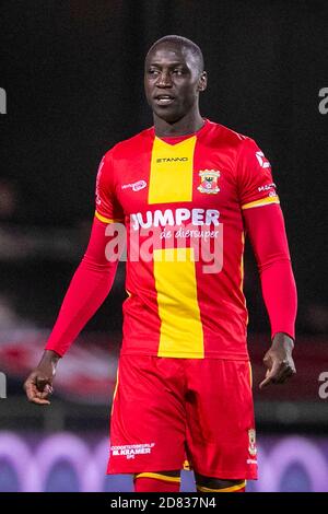 Deventer, Niederlande. Oktober 2020. DEVENTER, Stadion De Adelaarshorst, 26-10-2020, Saison 2020/2021, Niederländer TOTO KNVB Beker. Endergebnis 6:0, Ga Adler Spieler Jacob Mulenga während des Spiels Schieß los. Adler - NAC Credit: Pro Shots/Alamy Live News Stockfoto