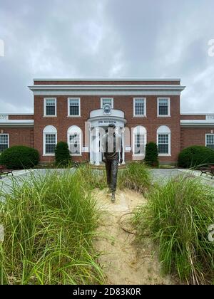 Hyannis, Massachusetts - 4. Juli 2020: Das John F. Kennedy Hyannis Museum ist ein historisches Museum an der 397 Main Street Hyannis, Massachusetts. Stockfoto