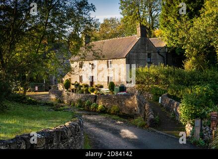 Großbritannien, England, Staffordshire, Moorlands, Butterton, Pothooks Lane, Hoo Brook fließt durch ford Stockfoto