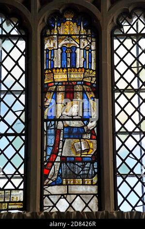 Das Ostfenster im Little Malvern Priorat, Worcs, historisches und national bedeutendes Glas aus den 1480er Jahren, das König Edward IV. Und Elizabeth Woodville darstellt Stockfoto