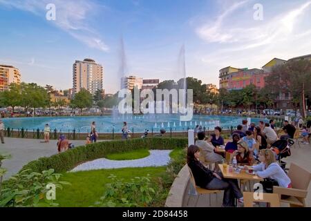 Brunnen im Park, zentral Tirana, Albanien Stockfoto