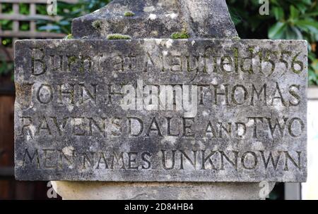 Das Denkmal für die sechs Märtyrer von Mayfield und Rotherfield von 1556-7, im East Sussex Dorf Mayfield. Das heutige Denkmal wurde 1950 errichtet. Stockfoto