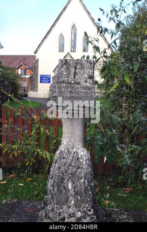 Das Denkmal für die sechs Märtyrer von Mayfield und Rotherfield von 1556-7, im East Sussex Dorf Mayfield. Das heutige Denkmal wurde 1950 errichtet. Stockfoto