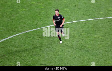 Leverkusen, Deutschland. 27. Okt, 2020. firo: 10 26/2020 Fuvuball: Fußball: 1. Bundesliga-Saison 2020/21 Bayer Leverkusen - FC Augsburg 3: 1 Julian Baumgartlinger Quelle: dpa/Alamy Live News Stockfoto