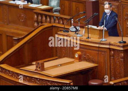 Yoshihihide Suga bei der 203. Außerordentlichen Parlamentssitzung im Unterhaus des Parlaments. Tokio, 10/26/2020, weltweite Nutzung Stockfoto