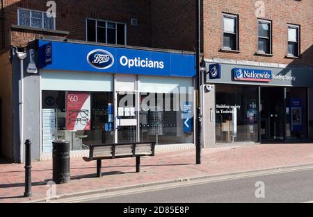 Boots Optikergeschäft am Standort High Street in Tonbridge, Kent, Großbritannien Stockfoto