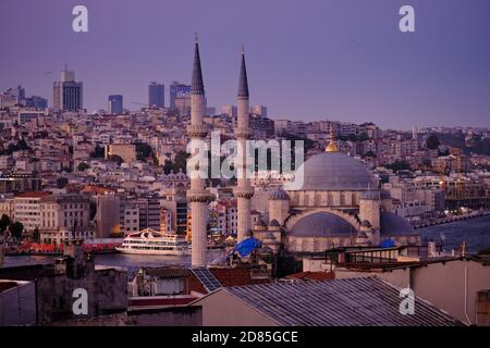 Die Neue Moschee in Istanbul, Türkei Stockfoto