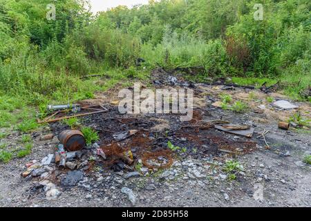 Müllhalde in freier Wildbahn, Konzept Weltumwelttag Stockfoto