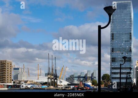 Dollar Bay Point, Wohnapartmentturm, Canary Wharf, Docklands, East End of London, Großbritannien Stockfoto