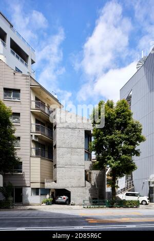 Das Tower House, Beton Einfamilienhaus entworfen von Takamitsu Azuma (1966); Jingumae, Tokio, Japan Stockfoto