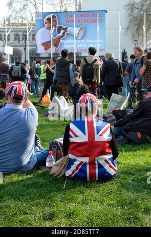 Union Jack Flaggen und Brexit March to Leave Supporters, Brexit Day 1.0, aussagekräftige Abstimmung 2.5, Westminster London, Großbritannien. März 2019 Stockfoto