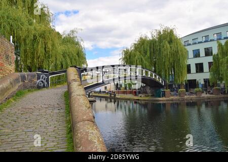 Camden Lock Bridge und Regent's Canal, London, Großbritannien Stockfoto