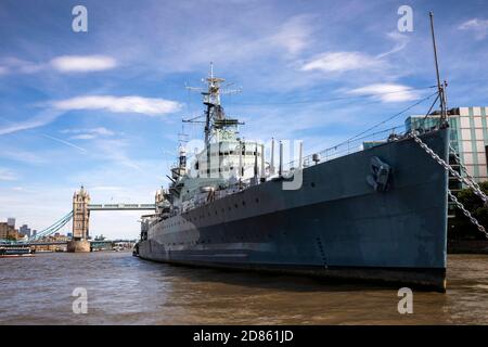 Großbritannien, London, Themse, HMS Belfast, Kriegsschiff aus dem 2. Weltkrieg, das in der Nähe der Tower Bridge festgemacht wurde Stockfoto