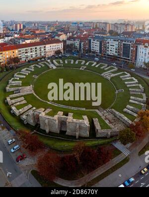 Aquincum Military Amphitheatre in Obuda Bezirk Budapest Ungarn. Römisches Denkmal. Erbaut im 1. Jahrhundert. Stockfoto